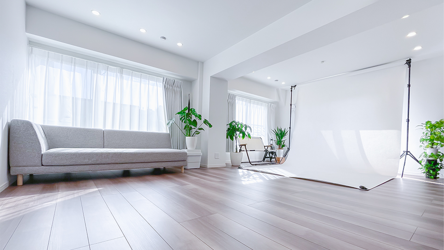 Bright, minimalist Tokyo photo studio with tons of natural light.