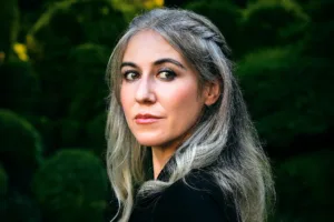 Official single cover portrait of French singer AUDE, photographed by JG Brasseur in Tokyo. Featured on Spotify, Apple Music, and streaming platforms.